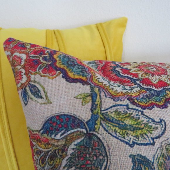 Pretty Yellow Blue Green Jacobean Vintage Flowers Linen Look Cushion Cover 45cm - Picture 3 of 3